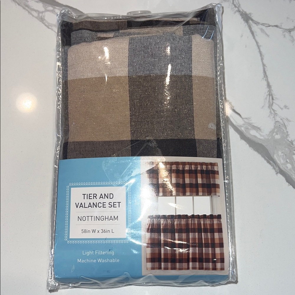 Arlee Plaid Tier and Valance Nottingham Set, Light Filtering NWOT